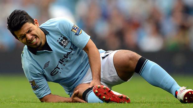 Không thể ra sân, Aguero trở lại Anh tiếp tục điều trị Không thể ra sân, Aguero trở lại Anh tiếp tục điều trị