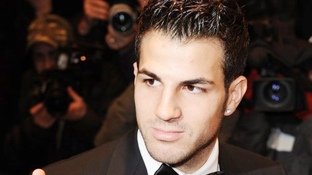 Truyền thông Madrid dựng chuyện Fabregas... buồn