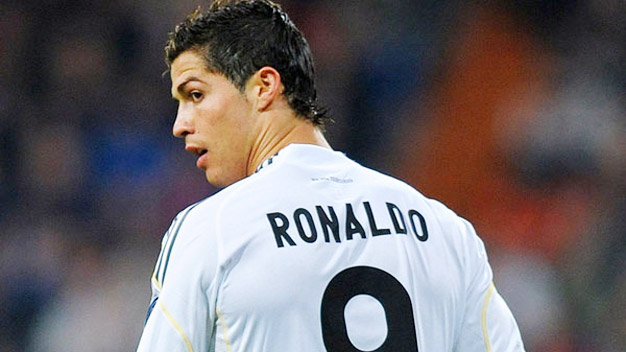 Lăng Kính: Hợp đồng mới cho Ronaldo, đắt hay rẻ?