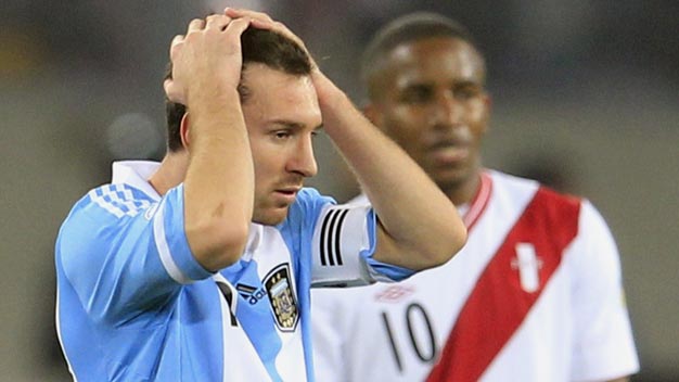 Peru 1-1 Argentina: Messi bất lực, Albiceleste suýt thua Peru 1-1 Argentina: Messi bất lực, Albiceleste suýt thua