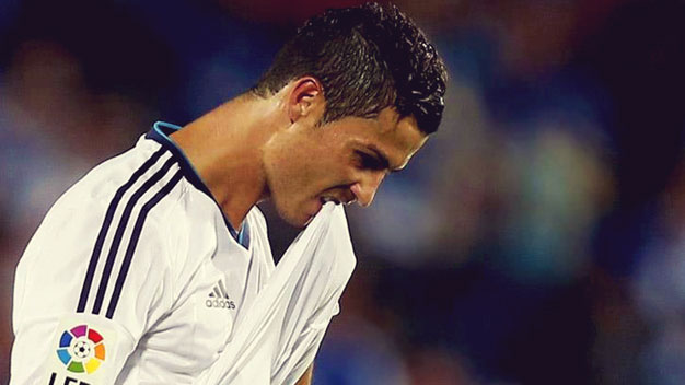 CR7 vui vẻ với Mourinho, lạnh nhạt với Florentino Perez CR7 vui vẻ với Mourinho, lạnh nhạt với Florentino Perez