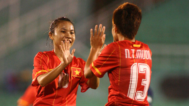 Bóng đá - Giải VĐ nữ ĐNÁ 2012 - 16h00 ngày 15/9, Việt Nam vs Philippines: Xây chắc ngôi đầu