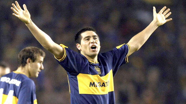 Riquelme phản pháo Maradona khi bị gọi là Riquelme phản pháo Maradona khi bị gọi là