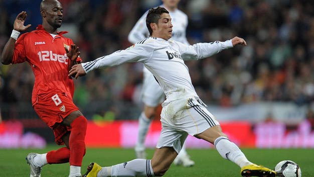 TRỰC TIẾP Sevilla 1-0 Real: Casillas mắc sai lầm TRỰC TIẾP Sevilla 1-0 Real: Casillas mắc sai lầm
