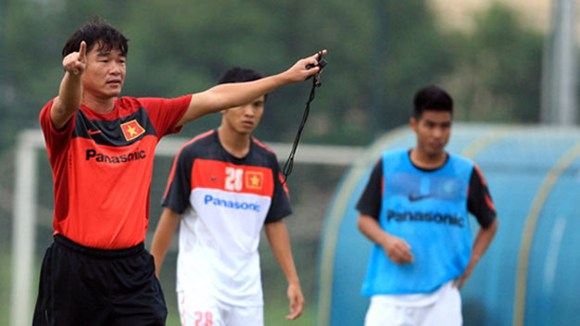HLV Thanh Hùng: ĐTVN vẫn có “tiqui – taca” nhưng không… đau tim HLV Thanh Hùng: ĐTVN vẫn có “tiqui – taca” nhưng không… đau tim