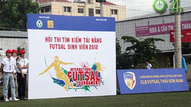 Cuộc thi tìm kiếm tài năng futsal sinh viên 2012