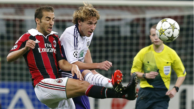 Champions League đêm qua: Chỉ mình Milan lạc nhịp