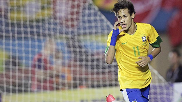 Giao hữu: Neymar ghi bàn phút bù giờ, Brazil hạ Argentina