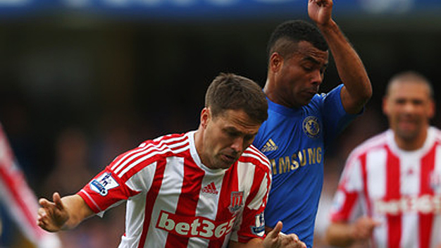 Chelsea 1-0 Stoke: Cứu tinh Ashley Cole