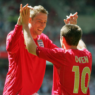 Chelsea vs Stoke: Ẩn số Crouch - Owen