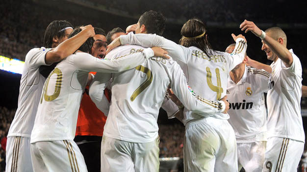Có một cuộc chiến giành lãnh thổ tại Bernabeu Có một cuộc chiến giành lãnh thổ tại Bernabeu