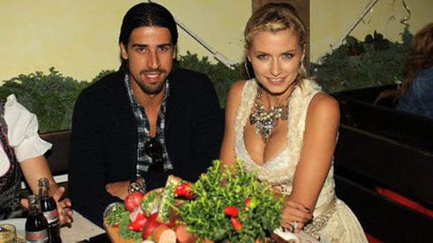 Bồ Khedira sáng bừng tại lễ hội bia Oktoberfrest