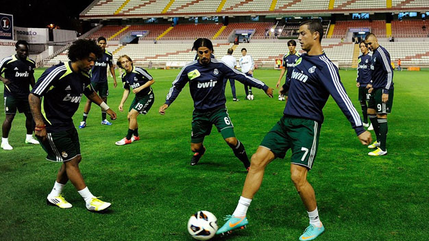 Real: TBN + Higuain một phe, Real: TBN + Higuain một phe,