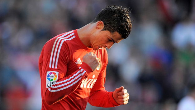 Wenger khẳng định CR7 là “Superman” trong bóng đá