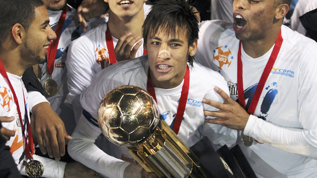 Neymar tỏa sáng, Santos lần đầu đoạt Siêu Cúp Nam Mỹ Neymar tỏa sáng, Santos lần đầu đoạt Siêu Cúp Nam Mỹ