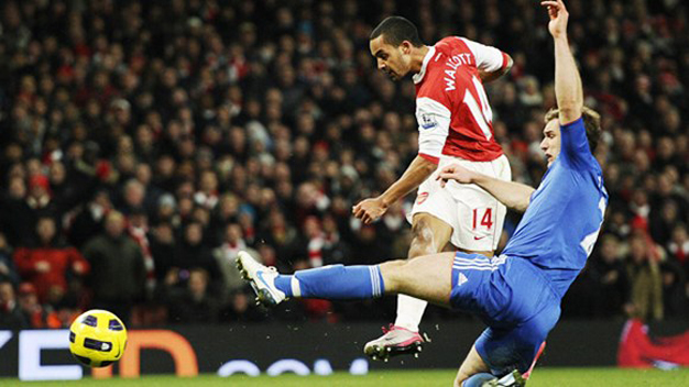 Walcott là vũ khí lợi hại của Arsenal trước Chelsea Walcott là vũ khí lợi hại của Arsenal trước Chelsea