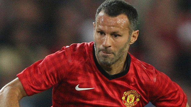 CĐV M.U kêu gọi Ryan Giggs treo giày CĐV M.U kêu gọi Ryan Giggs treo giày