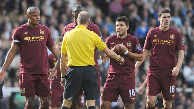 Aguero than ngoại binh bị Aguero than ngoại binh bị