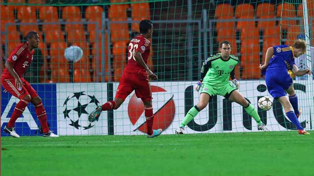 Champions League đêm qua: Bayern muối mặt!