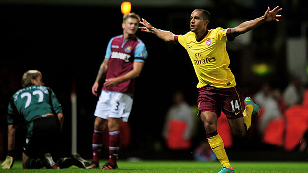 Arsenal: Vui vẻ trở lại, Walcott sẵn sàng gắn bó thêm 3 năm Arsenal: Vui vẻ trở lại, Walcott sẵn sàng gắn bó thêm 3 năm