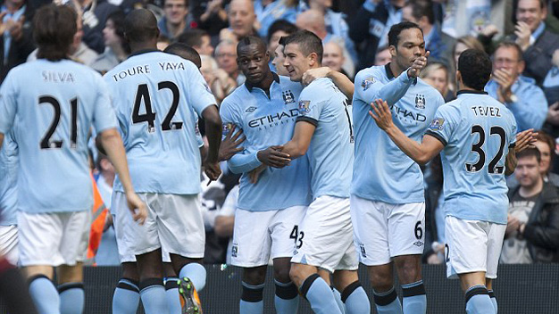 Mancini sướng vì Man City lần đầu sạch lưới ở Premier League Mancini sướng vì Man City lần đầu sạch lưới ở Premier League