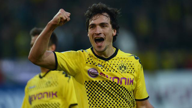 Tiết lộ: Ferguson vừa đi xem Hummels thi đấu Tiết lộ: Ferguson vừa đi xem Hummels thi đấu