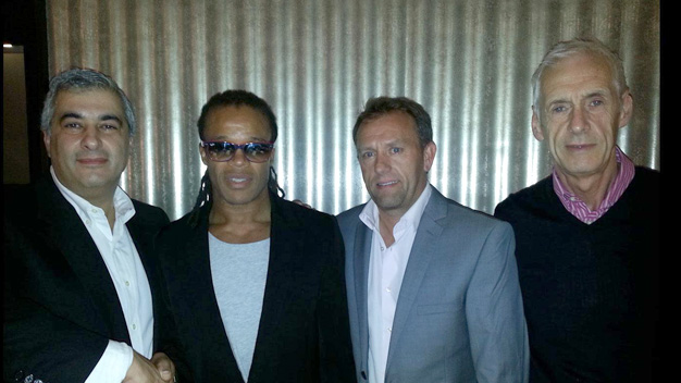 Edgar Davids bất ngờ sang Anh nối lại nghiệp cầu thủ Edgar Davids bất ngờ sang Anh nối lại nghiệp cầu thủ