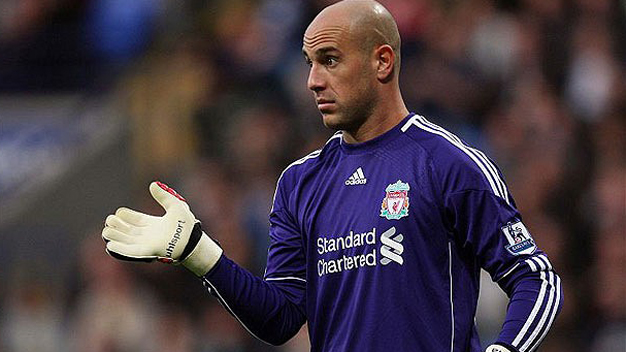 Pepe Reina tự tin thoát được 