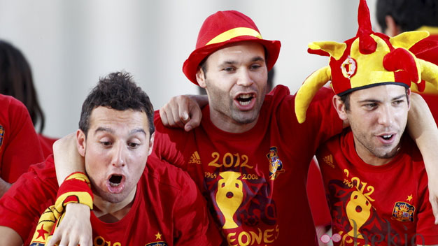 Cazorla muốn trở thành một phiên bản của Iniesta Cazorla muốn trở thành một phiên bản của Iniesta