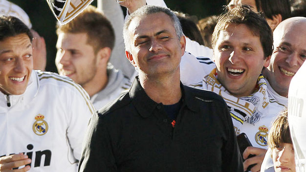 Xavi, nhớ lấy, lịch sử sẽ không quên Jose Mourinho Xavi, nhớ lấy, lịch sử sẽ không quên Jose Mourinho