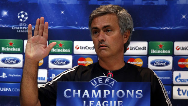 Mourinho hứa chỉ ra đi sau khi giúp Real hoàn thành Decima