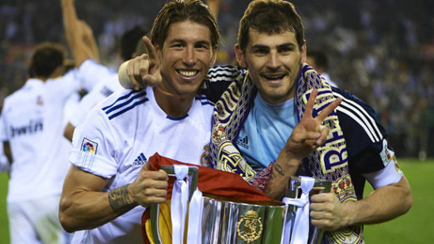 Tiết lộ: Casillas không bầu QBV cho Ronaldo và Messi Tiết lộ: Casillas không bầu QBV cho Ronaldo và Messi