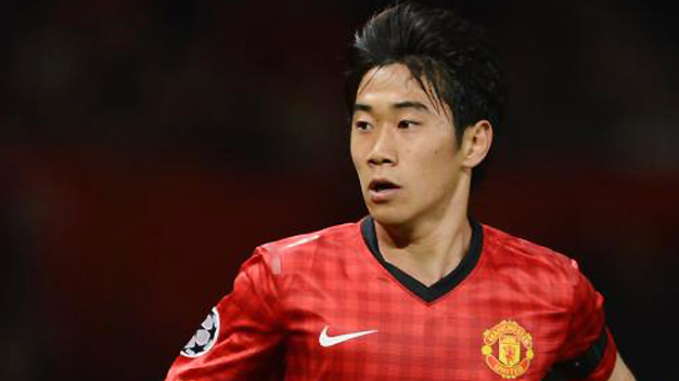 Đã chơi mờ nhạt, Kagawa còn dính chấn thương đầu gối Đã chơi mờ nhạt, Kagawa còn dính chấn thương đầu gối