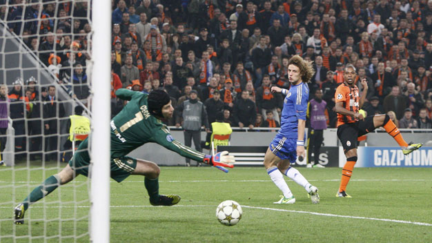 Shakhtar lột trần bản chất của hàng thủ Chelsea