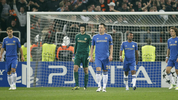 Chelsea: Suy kiệt chồng suy kiệt
