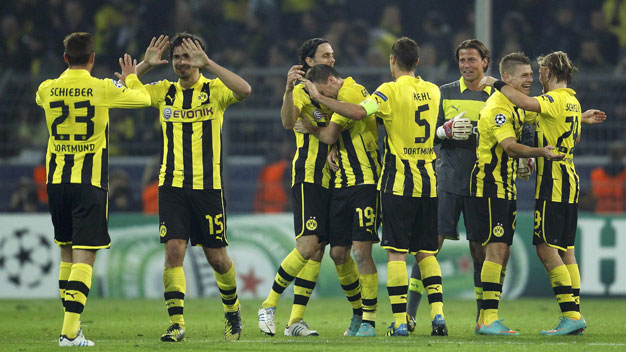 Chùm ảnh đẹp nhất loạt trận Champions League đêm qua Chùm ảnh đẹp nhất loạt trận Champions League đêm qua