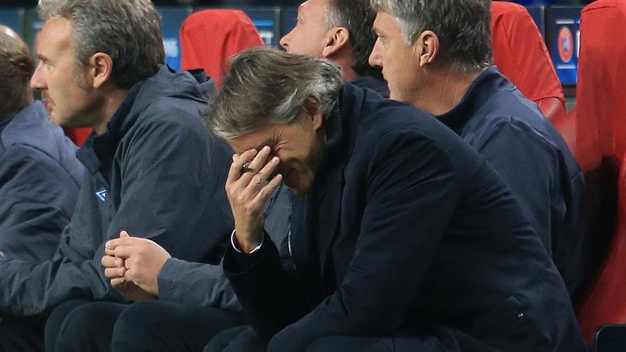 Mancini bảo vệ quan điểm về chiến thuật ở trận gặp Ajax