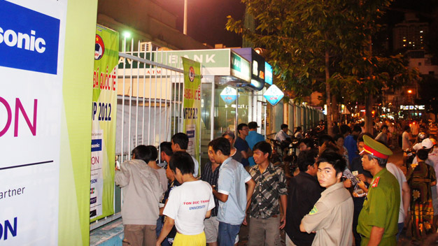 Nóng! 12.000 người dự khán trận Việt Nam – U23 Hàn Quốc Nóng! 12.000 người dự khán trận Việt Nam – U23 Hàn Quốc