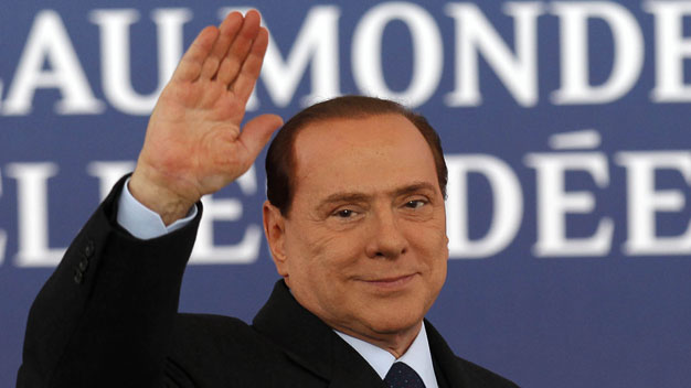 Silvio Berlusconi bị buộc tội gian lận thuế