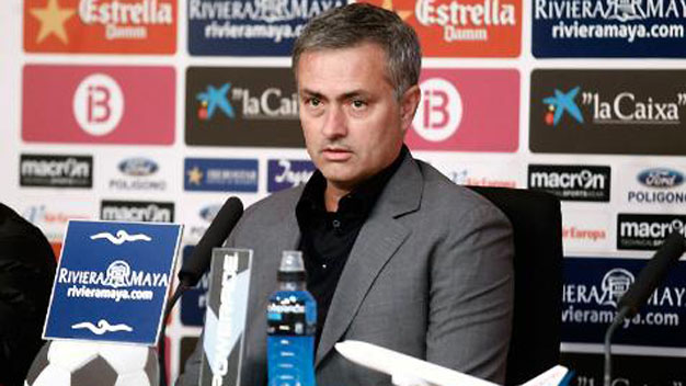 Mourinho: Cách biệt 8 điểm chẳng là cái gì cả Mourinho: Cách biệt 8 điểm chẳng là cái gì cả