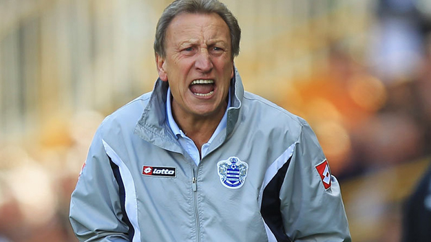 Warnock: Chelsea đang làm điều... 