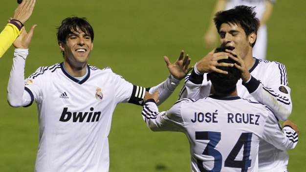 Alcoyano 1-4 Real: Bezema và Kaka rực sáng Alcoyano 1-4 Real: Bezema và Kaka rực sáng