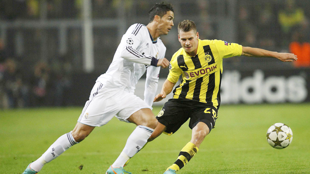 Ronaldo: Không đơn giản chỉ là máy ghi bàn Ronaldo: Không đơn giản chỉ là máy ghi bàn