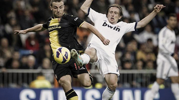 Essien-Modric đền đáp lòng tin của Mou