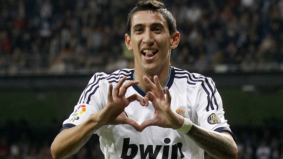 Real 4-0 Zaragoza: Trận thắng thứ 100 của Mou