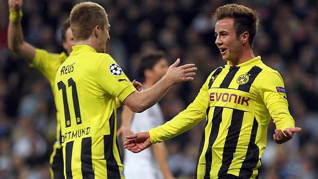 Chẳng lý gì Reus & Goetze phải rời Dortmund