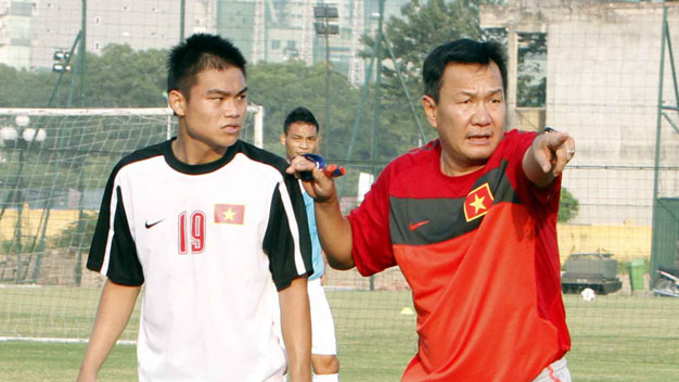 HLV Hoàng Văn Phúc: “U22 VN sẵn sàng đón cầu thủ Việt kiều” HLV Hoàng Văn Phúc: “U22 VN sẵn sàng đón cầu thủ Việt kiều”