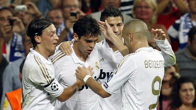 Với Mourinho, Oezil vẫn hơn Kaka một bậc Với Mourinho, Oezil vẫn hơn Kaka một bậc