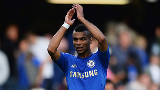 “Ashley Cole chắc chắn không gia nhập M.U”