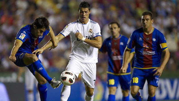 Levante 1-2 Real: Morata tỏa sáng giúp Levante 1-2 Real: Morata tỏa sáng giúp
